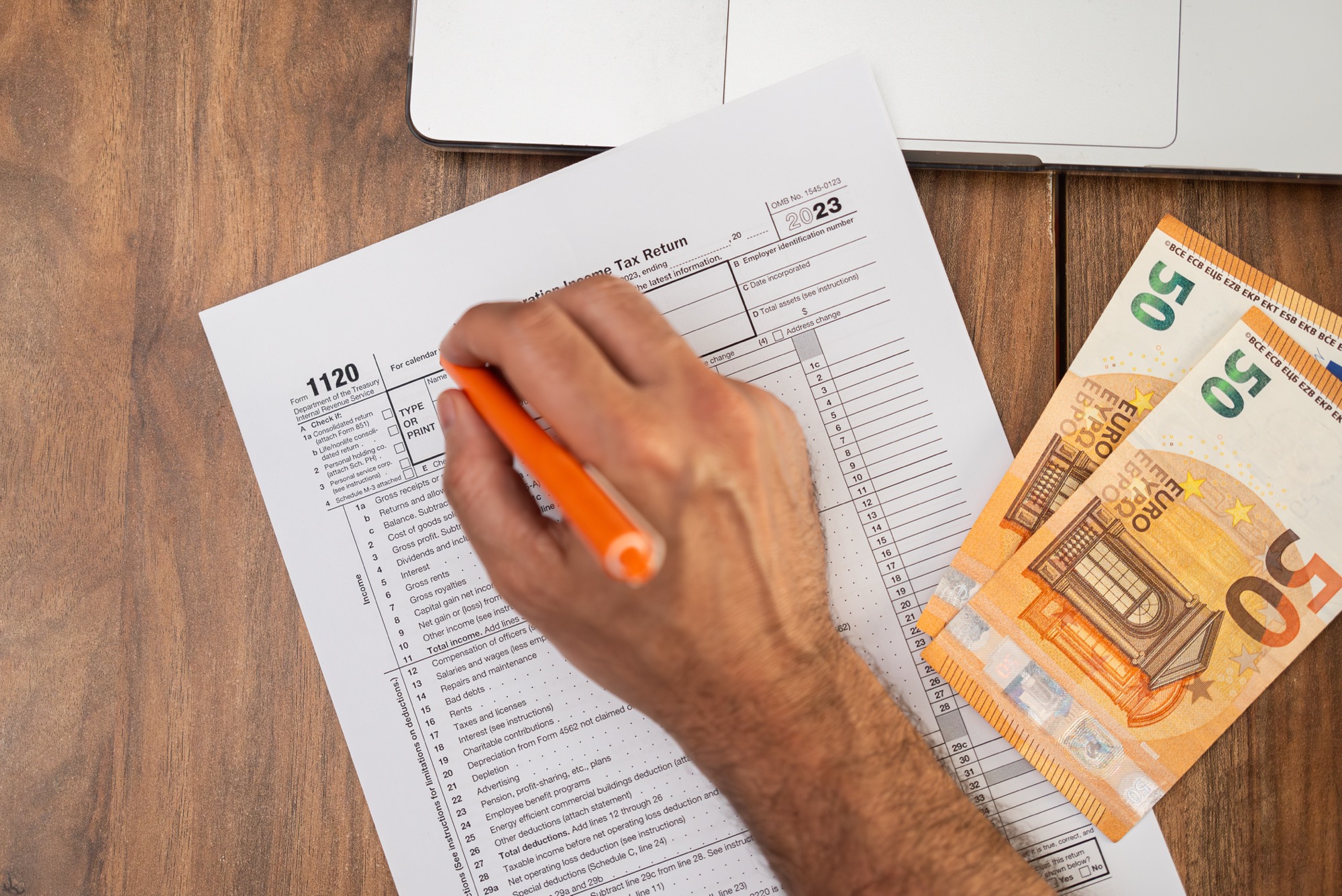 Comment réduire ses impôts en 2025 : calcul sur calculette